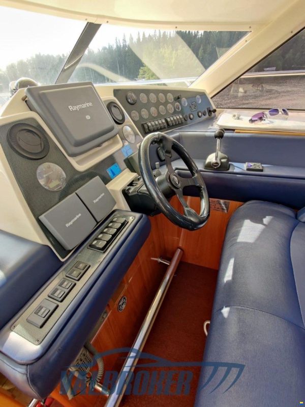 Sealine C 39