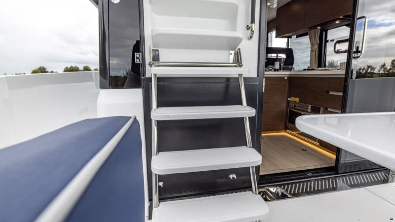 Delphia 10 Lounge Top
