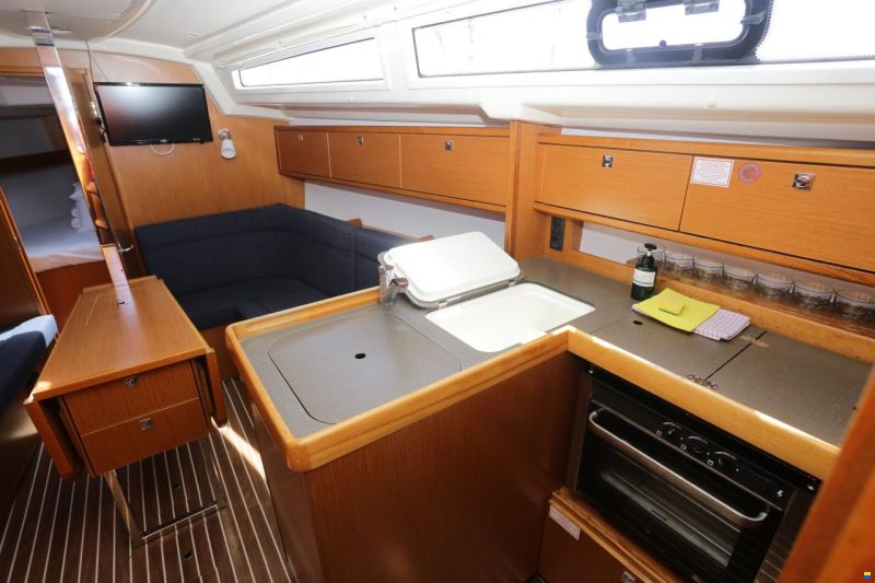 Bavaria Cruiser 34