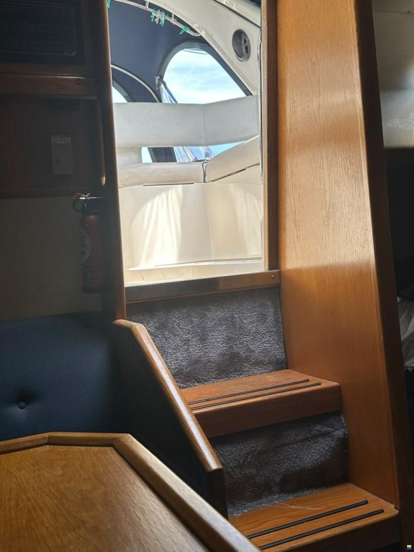 Sealine 328