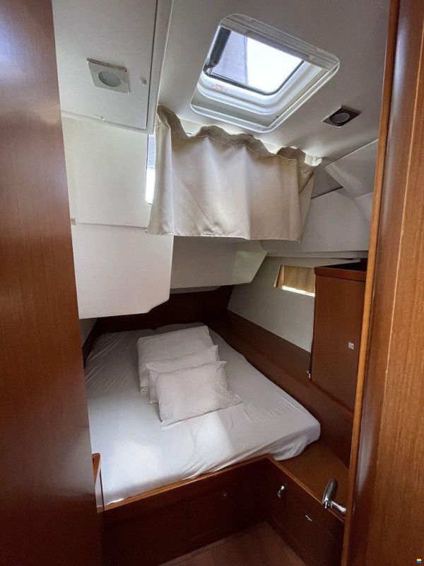 Beneteau Oceanis 48
