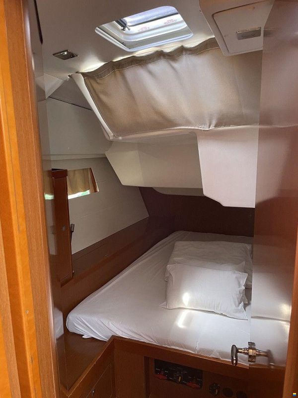 Beneteau Oceanis 48