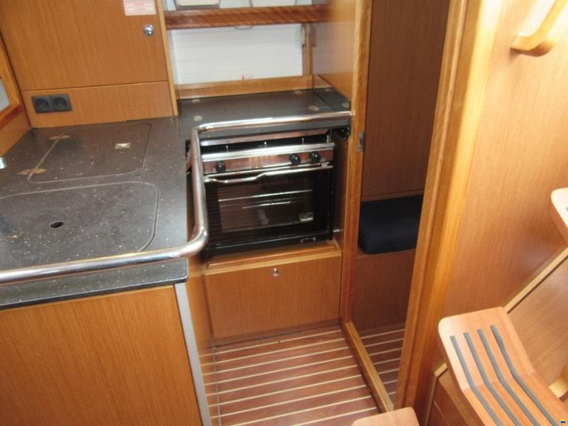 Bavaria Cruiser 32