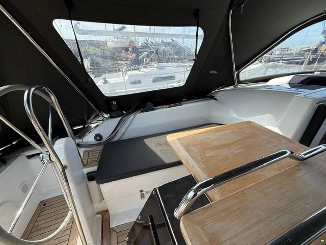 Hanse 348