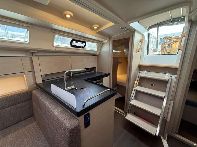 Hanse 348