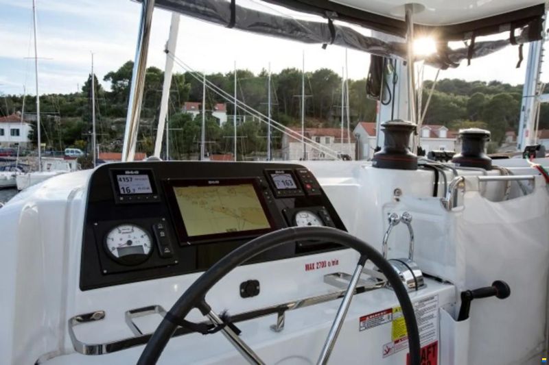 Lagoon 42