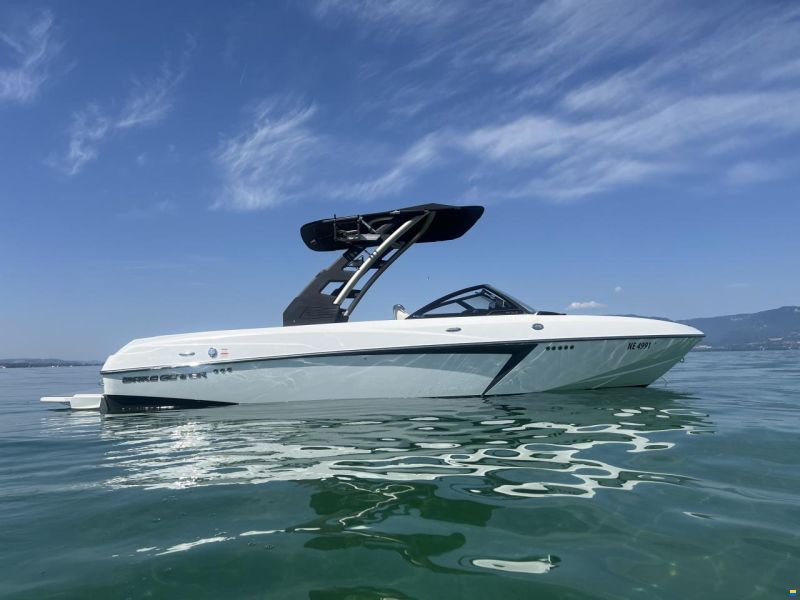 Malibu 22 CLX Wakesetter