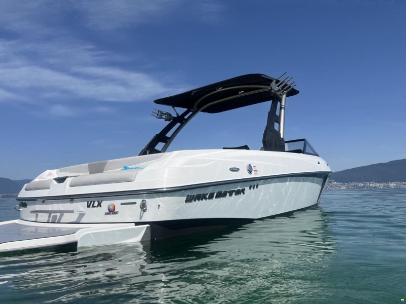 Malibu 22 CLX Wakesetter