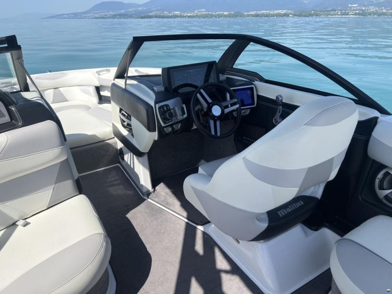 Malibu 22 CLX Wakesetter