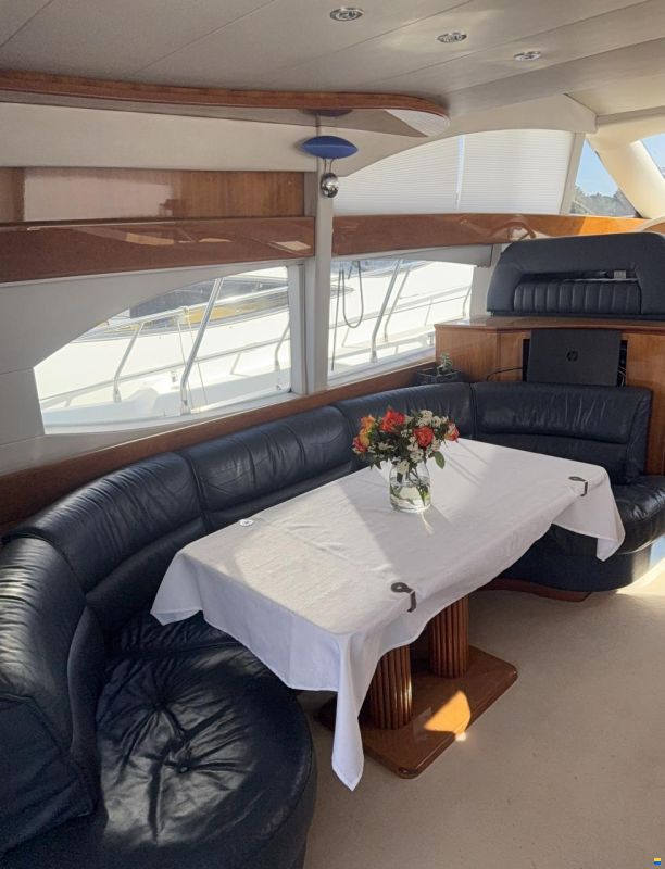 Azimut 52