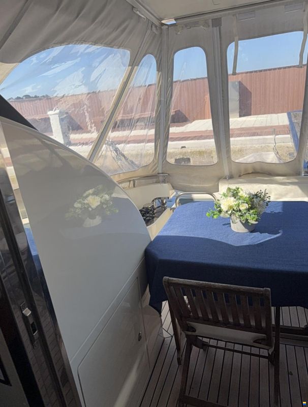 Azimut 52