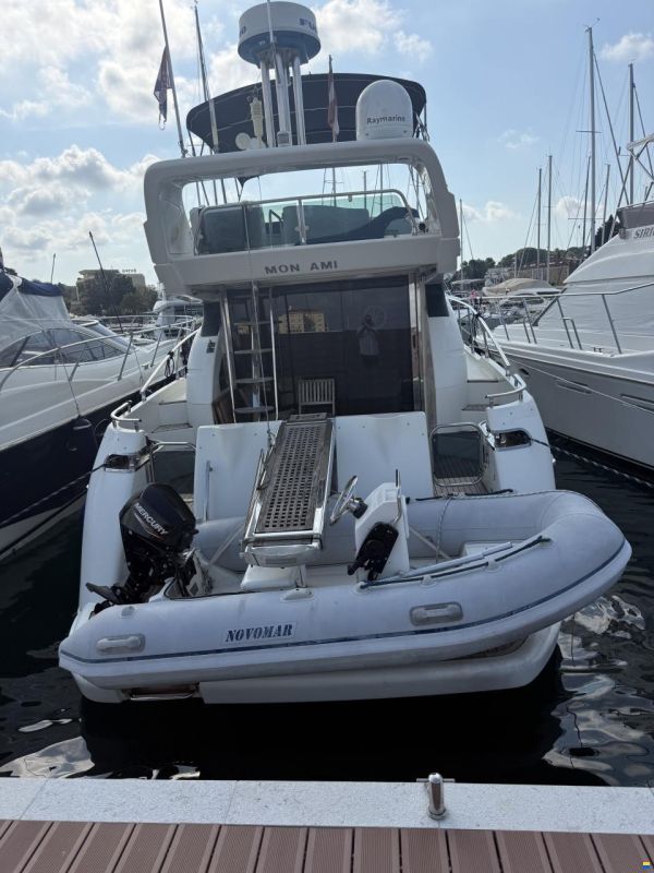 Azimut 52