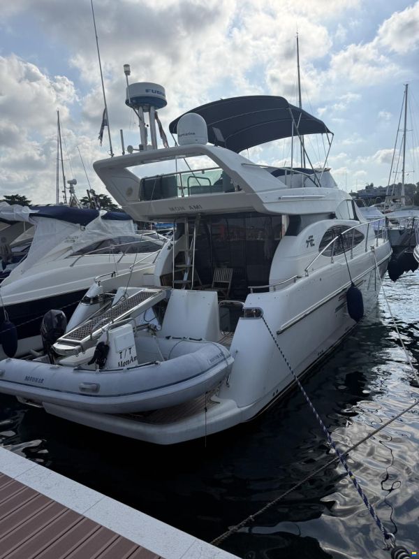 Azimut 52