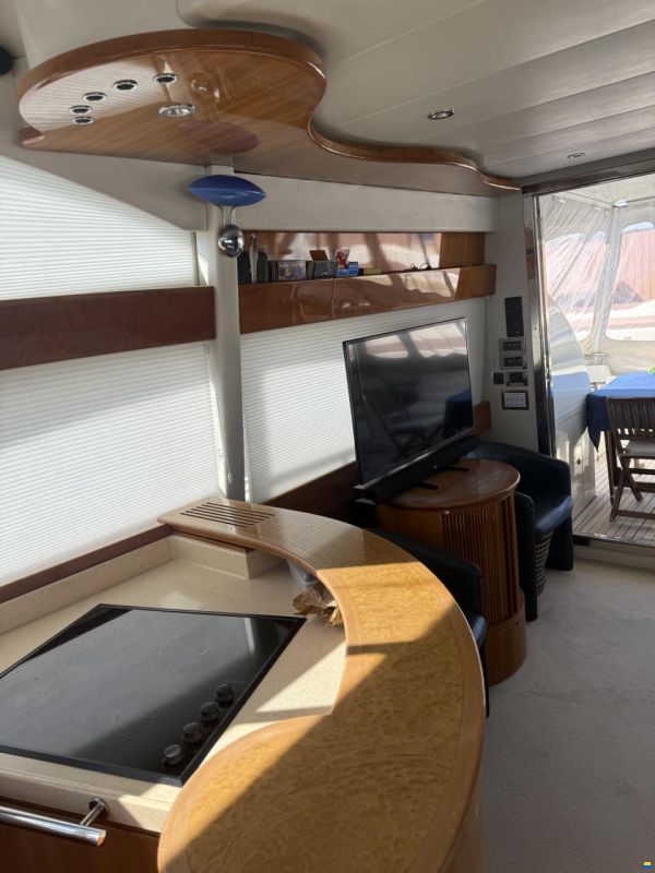 Azimut 52