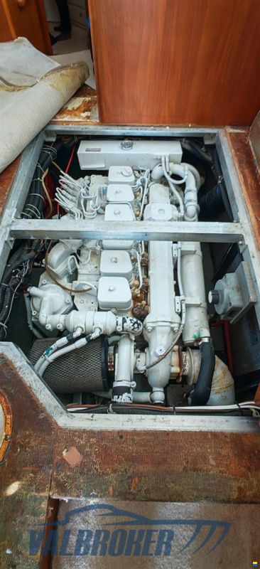 Carver Boat 400