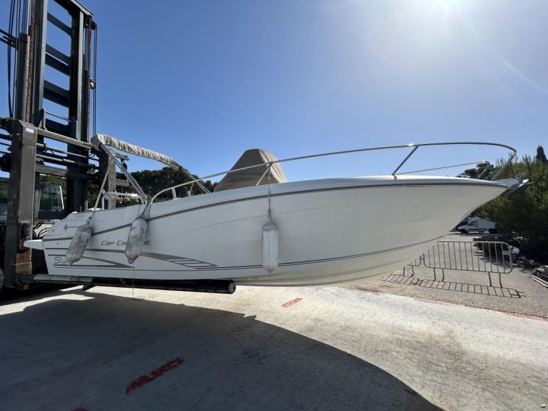 Jeanneau CAP CAMARAT 7.5 CC serie 2