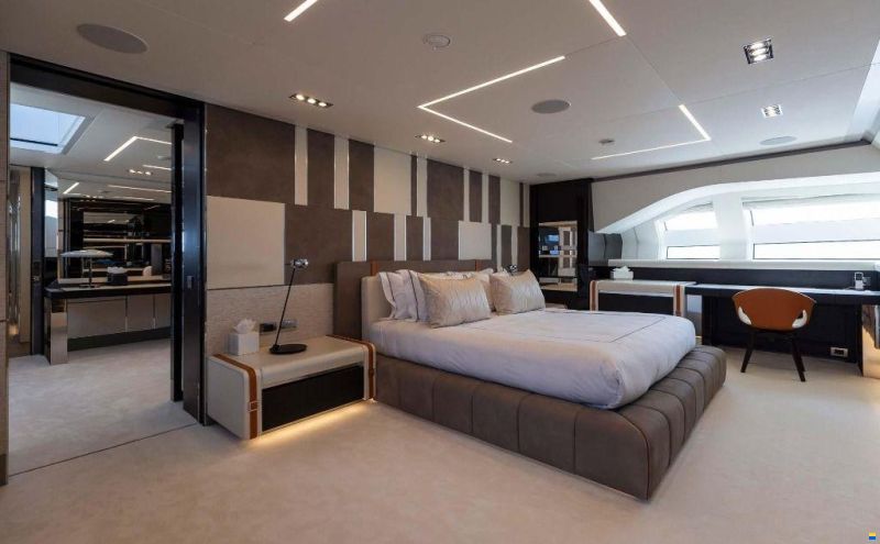 Pershing (Ferretti SpA) PERSHING 140