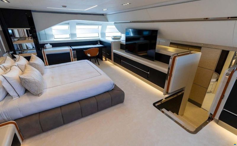 Pershing (Ferretti SpA) PERSHING 140