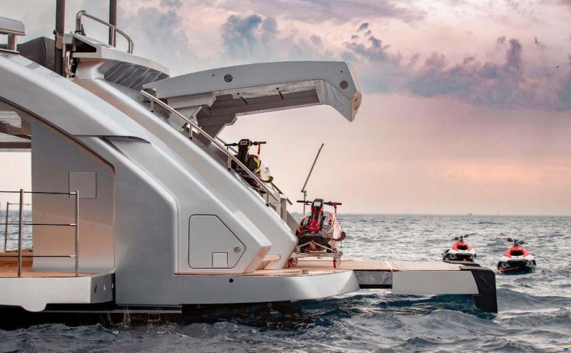 Pershing (Ferretti SpA) PERSHING 140