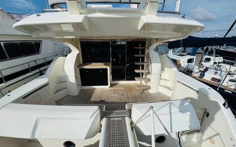 Ferretti 570