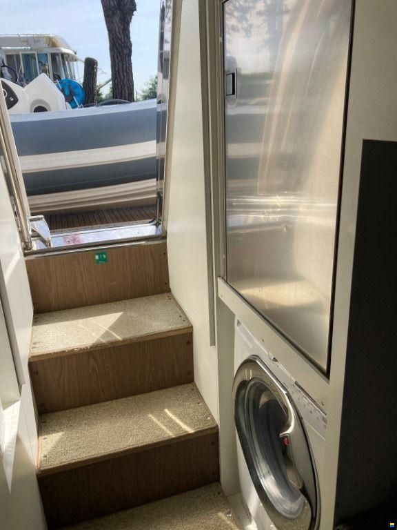 Azimut 80