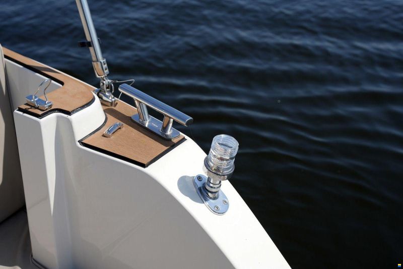 Interboat DE Intender 820