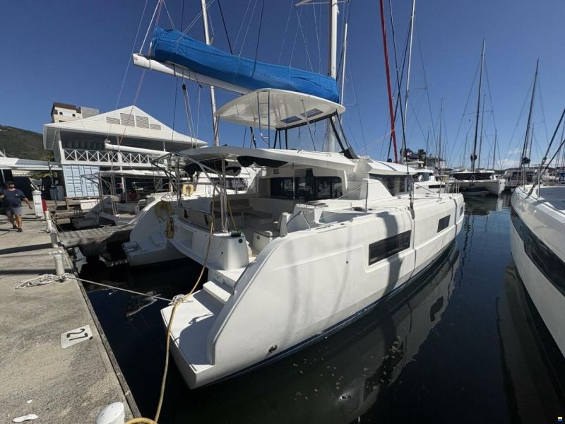 Lagoon 464