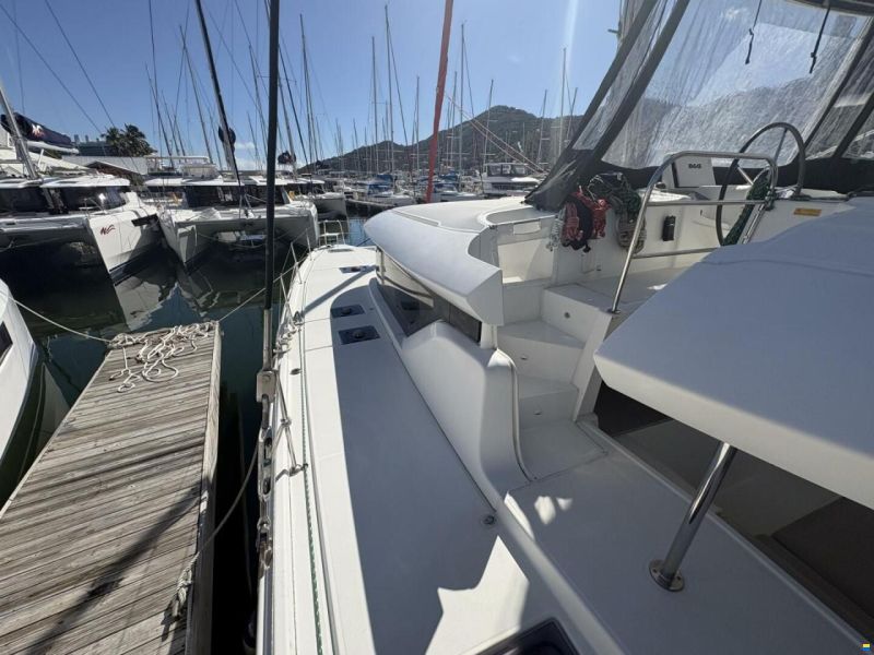Lagoon 464