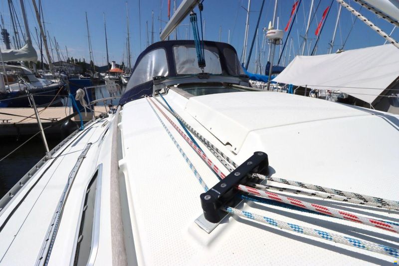 Beneteau Oceanis 300