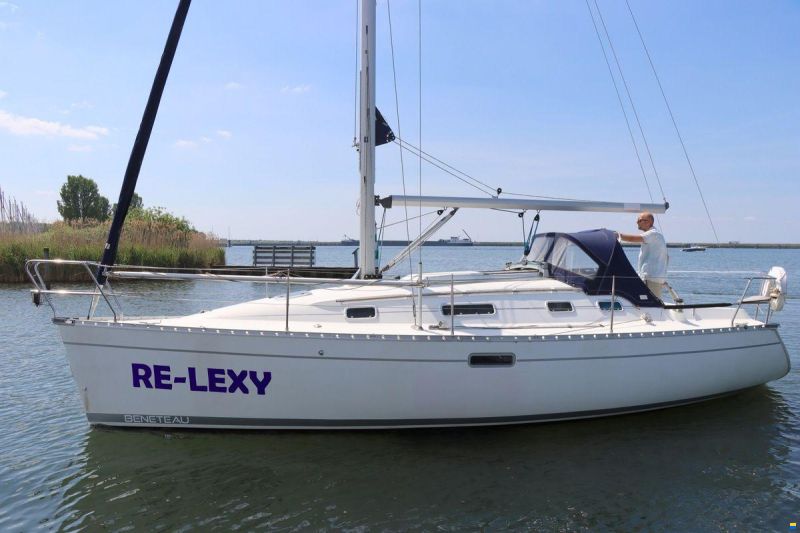 Beneteau Oceanis 300