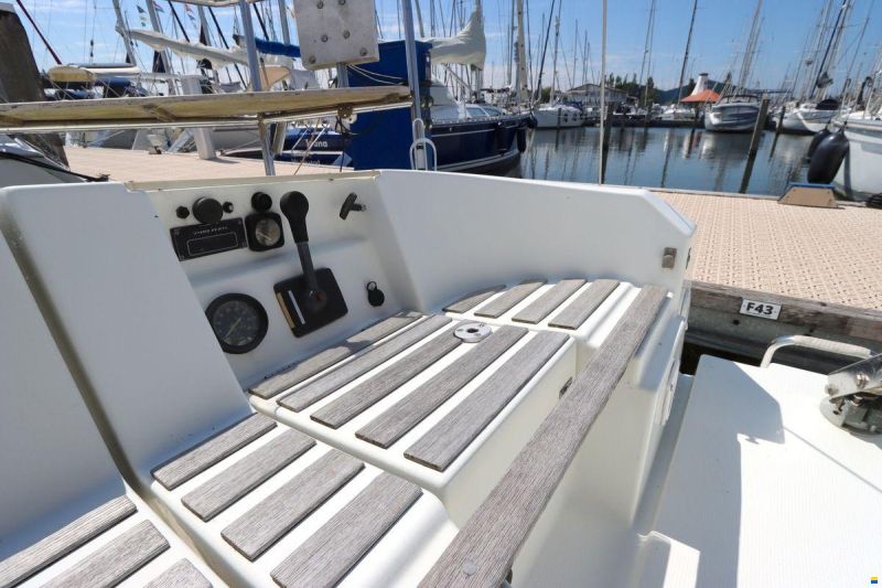 Beneteau Oceanis 300
