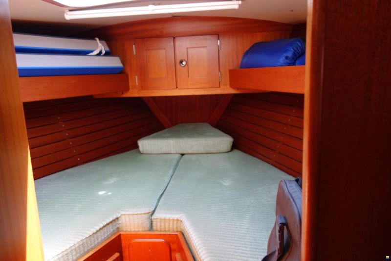 Hallberg-Rassy HR 352