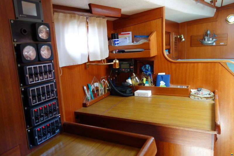 Hallberg-Rassy HR 352