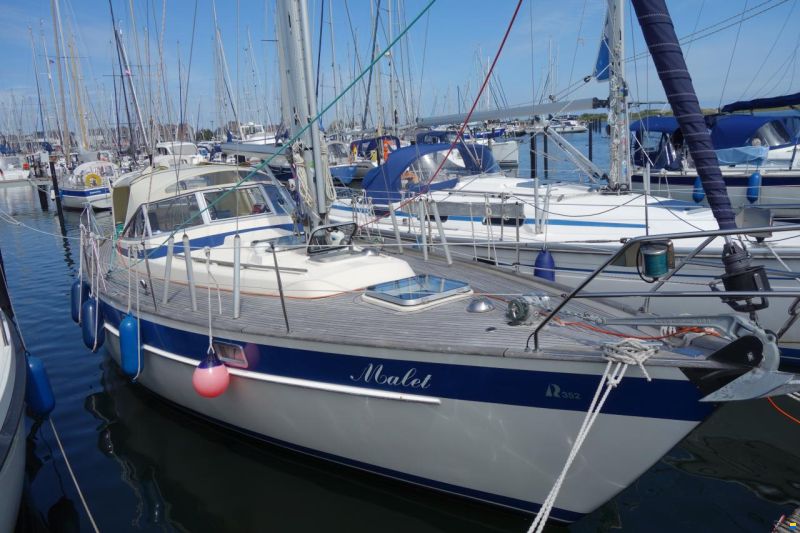 Hallberg-Rassy HR 352
