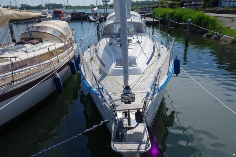 Bavaria 32