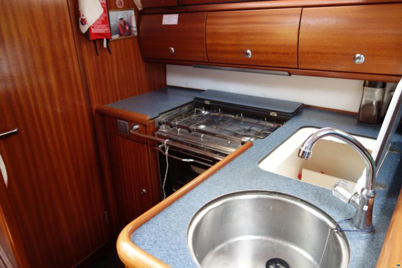 Bavaria 32