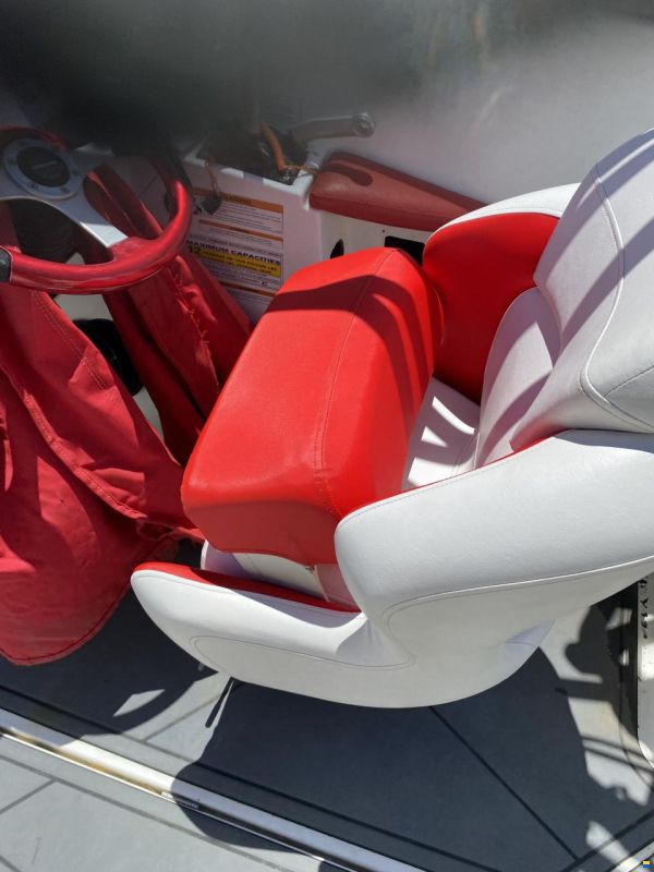 Sea-Doo Challenger SE