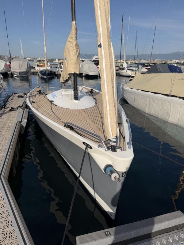 Maxi Dolphin MD 33