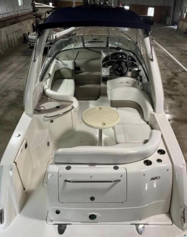 Sea Ray 260
