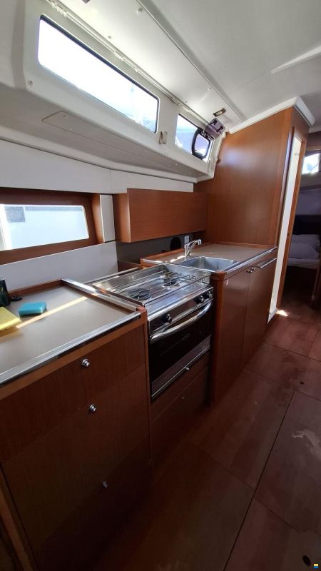 Beneteau Oceanis 38.1