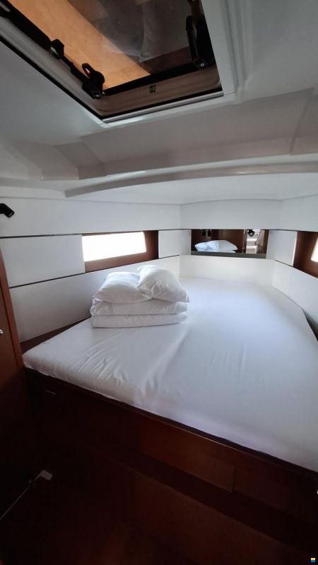 Beneteau Oceanis 38.1