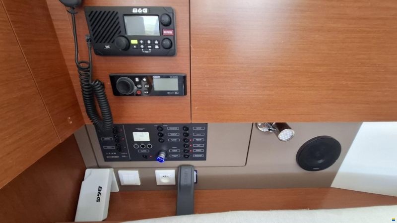 Beneteau Oceanis 38.1