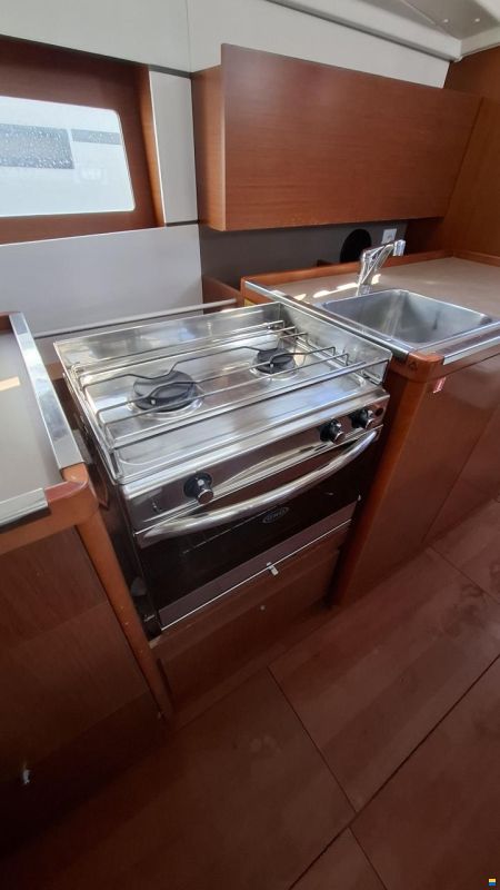 Beneteau Oceanis 38.1