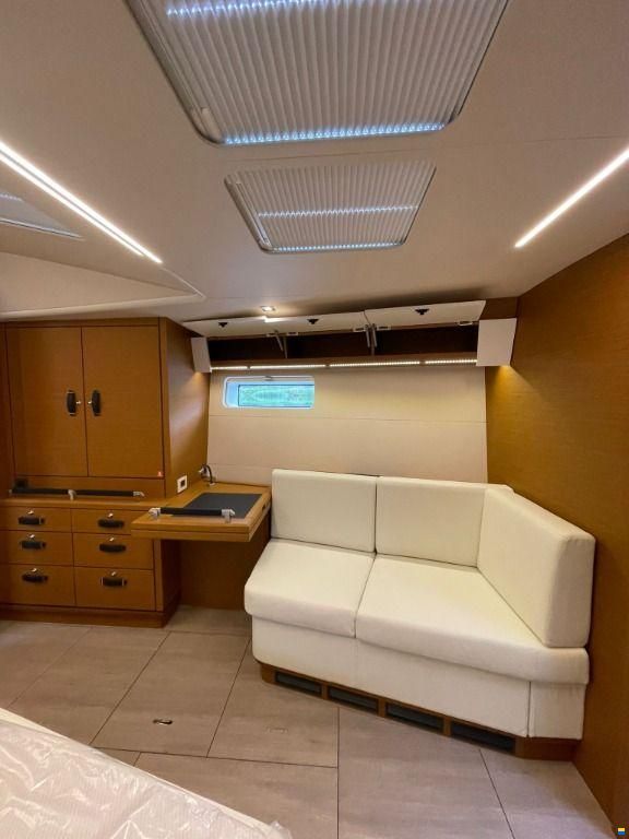 Jeanneau Yachts J 65