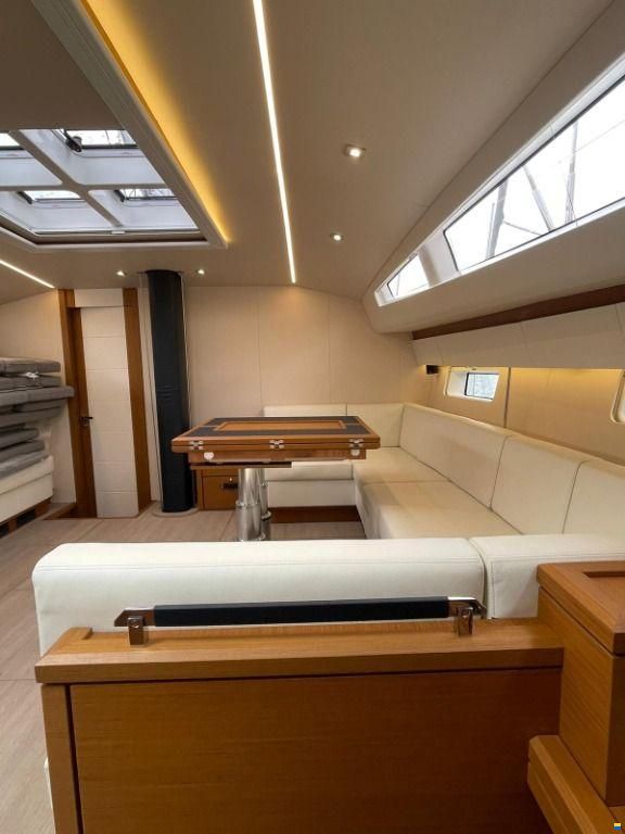 Jeanneau Yachts J 65
