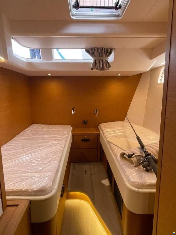 Jeanneau Yachts J 65