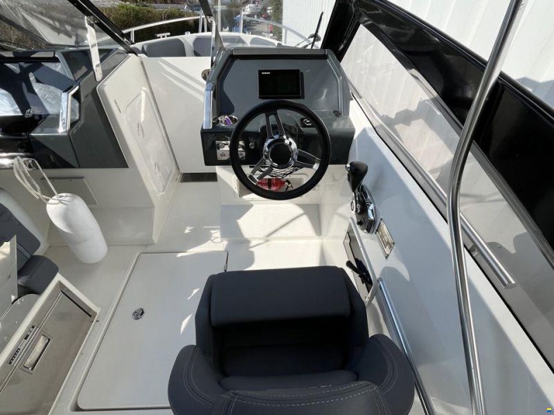 Parker 630 BOW RIDER