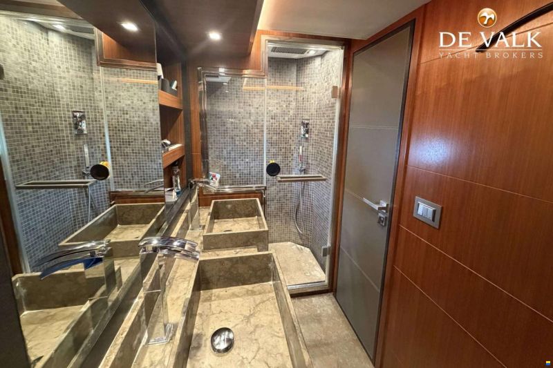Monte Carlo Yachts 65
