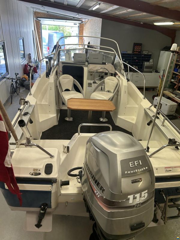 Bayliner trophy