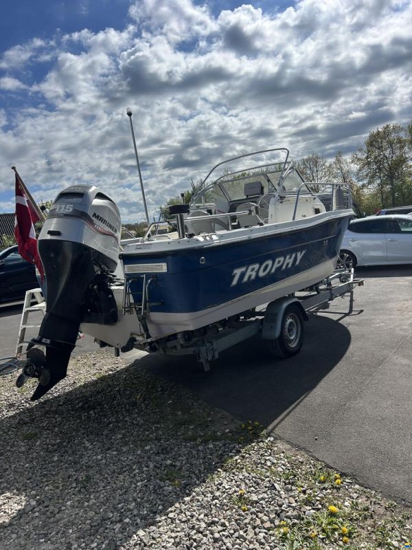 Bayliner trophy